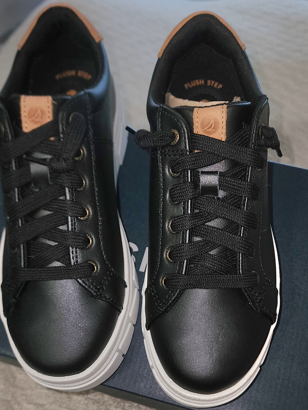 Sperry Black Leather Sneakers with Tan Accents Sz 5 NIB